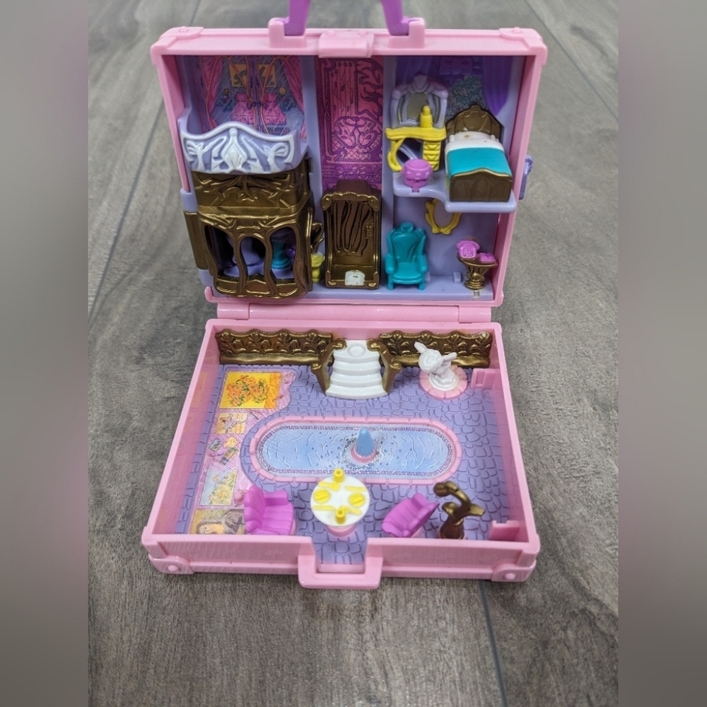 1996 Polly Pocket in Paris Suitcase